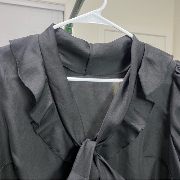 BANANA REPUBLIC Black Women's Top Chiffon Blouse Bow Tie Chest size Small - Picture 5 of 7